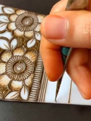 A post by @rihan_saifi01 on TikTok caption: How To Unique leaf design Follow Insta See My new design tutorial ID 👉 3d_henna_touch #mehndi #tiktokindia #tiktok #viral #foryou #trending #art #4u