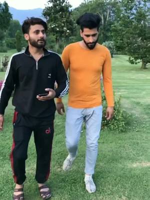 A post by @hussain_nazu12 on TikTok caption: dil say jo otar jaye wo samnay hokar bhi nayi dikhta #reality #tiktok #viral #kashmiriboy #foryou #teamaly #kashmiri #foryoupage @sameeraly2