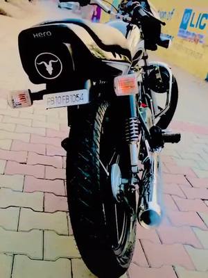 A post by @moniaujla7 on TikTok caption: kime lagi meri bike veer ji 😊😊#bike #bikelover #splendor #splendor_lover #foryoupage #foryou #bikelover