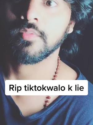 A post by @meaarav on TikTok caption: Tiktok ni bhua to kya hua😘 i will entertain ✍🏻#foryou #meaarav #insta me_aaraav