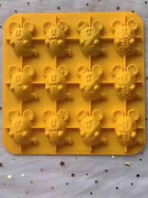 A post by @heyitemm on TikTok caption: #handwork #DIY #foryou #tiktok