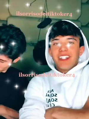 A post by @ilsorrisodeitikoker4 on TikTok caption: (scusatemi per il ritardo della pubblicazione del video ) Valerio Mazzei e Diego Lazzari ❤😚👑💕👄😙😍😘💮😇👑@diegolazzari_  e @valeriomazzey