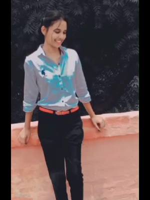 A post by @shivi_birla on TikTok caption: #shivi_birla😈🖤🥰🥰 #shivi_birla😈🖤🥰🥰 #shivi_birla @missduggal91 @alkabagri668 @ishika_birla1