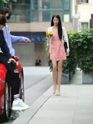 A post by @reynardpearson106 on TikTok caption: #streetphotography #streetvideo #cutegirl #longlegs