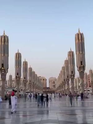 A post by @mohammedjamal007 on TikTok caption: subhanallah walhamdulillah Allah_hu_Akbar #islam #madina #FashionEdit #VibeZone #tiktok #duetwithjamal #mohmmedjamal007 #foryou #fyp #duet #viral #fy