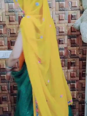 A post by @mamtameena00 on TikTok caption: 1 मीटर को मोल बतायो 50,52 को#tranding #tiktok #foryoupage #viralvideo