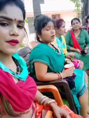 A post by @harshu640 on TikTok caption: kb se mere pichhe pada tha ❤🙈#harshu #bhilai_chhattisgharh #foryoupage #indiatiktok #expression #bollywoodsong #cgfam #bhilai_chhattisgharh