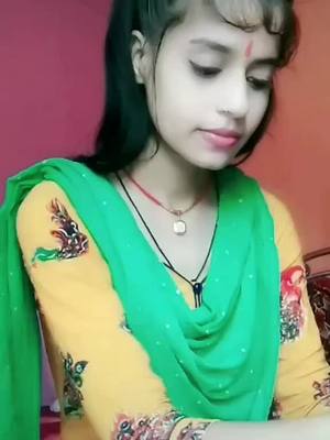 A post by @kajal_singh_3 on TikTok caption: #TwoOptions #kaju_singh_ark #tiktok___india