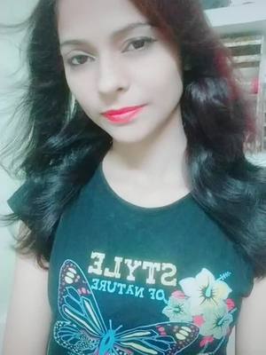 A post by @chitratiwari19 on TikTok caption: #SummerProject #tiktok__ #foryou #magicmoment