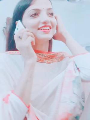 A post by @dkhushi01 on TikTok caption: #waqt lete chale jana#khushidesigner