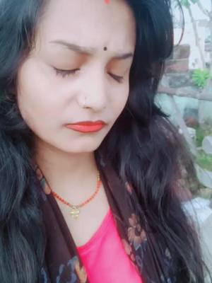 A post by @manishajais2504 on TikTok caption: 2 saal se ho gail jayada #TwoOptions #teambhoujpuriya #SummerProject #tik_tok_india @tiktok_india