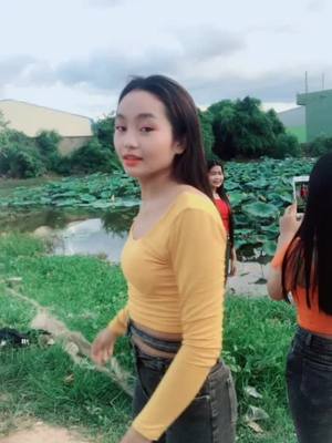 A post by @user9953789684377 on TikTok caption: គេមើលច្រើនពេក