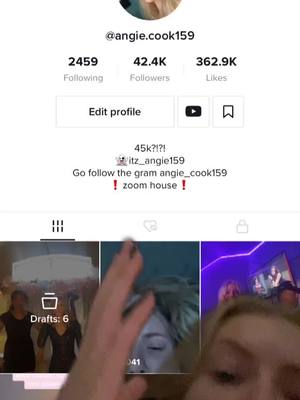 A post by @angie.cook159 on TikTok caption: #greenscreen please go follow my instagram 😘💋