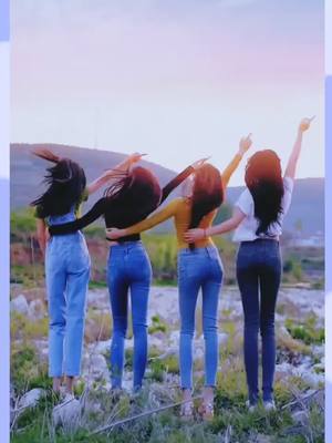 A post by @reviewersneeded on TikTok caption: The Best Friendship~ Do Everything Together❤️😆 #cutegirl #friends forever #friendship #foryourpage #foryourpage