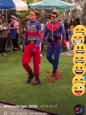 A post by @civatelpro on TikTok caption: pero xocala de una vez (Henry Danger)