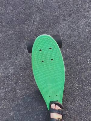 A post by @penny.boards.tipz on TikTok caption: I’m going to start posting more!! IM SO SORRY 😐 dofference between 27 in and 22 in pennyboards! #fyp #pennyboard #foryou #foryoupage #aesthetic