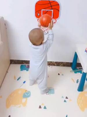 A post by @niki_eoofy on TikTok caption: #baby basketball#toy #kids#Home basketball#fyp