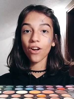 A post by @marilia_merendi on TikTok caption: 🐉💙✨ #perte#foryou#4u#makeup#mua #xyzbca#viral#foryouitalia#DidYouKnow#artist#dragon#jamescharles