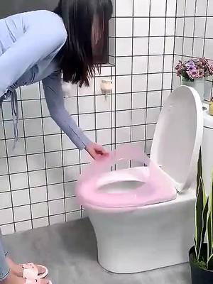 A post by @wonderbetterlife on TikTok caption: Private toilet cushion, designed for patients with cleanliness. #musthaves #wonderbetterlife #LifeHack #goodthing #thingsyoudidntknow #goods