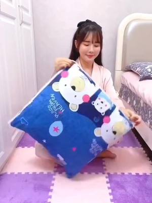 A post by @lifehack15s on TikTok caption: cute quilt🥰 #goodthing #goodstuff #fyp #fypシ #foryou