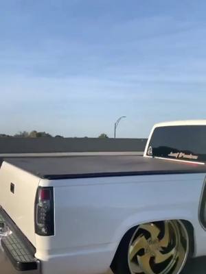 A post by @trucksworld1 on TikTok caption: #trucks #chevy #takuache #cuh #tumbado #droppedtrucks #burnout #trokiando