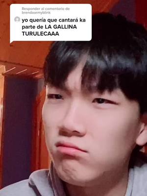 A post by @ling1098 on TikTok caption: Responder a @brendaarmyblink gallina loco mucho huevo.. 🤔 gallina muy telible 😳 #chinese #comedia #humor #kpoper #fyp