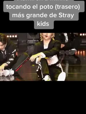 A post by @straykissbbs on TikTok caption: Admiren al rey toca potos de skz #straykids #stay #leeknow #skz #bangchan #straykidsstay #stray