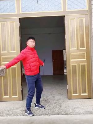 A post by @liufei520 on TikTok caption: 😁😁#funny #fyp #foryou #funnyvideos