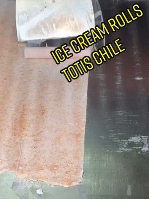 A post by @helarte_icecreamrolls on TikTok caption: Ice Cream Rolls de Totis. #icecream #icecreamrolls #helado #postre #fyp #Foodie #totis #chile #miguelito #hot