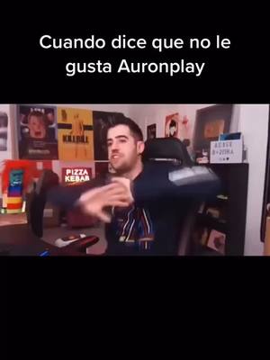 A post by @aunronpley on TikTok caption: #auronplay #MeMerezcoUnGalaxy #humor #foryoupage #parati #meme