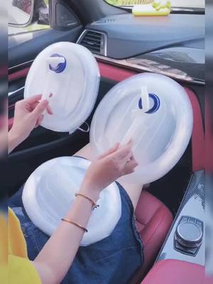 A post by @daiwei24 on TikTok caption: Folding bucket #goodthings #foryou #shareit