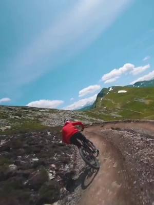 A post by @waystocycling on TikTok caption: #fyp #foryou #4u #mtb #mtblife #mtbdownhill #dh #enduro #bike