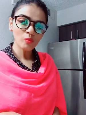 A post by @komal1107 on TikTok caption: Wo dekho bahar ka raasta🤣 #momrocks #momdaugther #gujjugirlkomal #teamkomal1107 #foryou #tiktokwalichori #Home #tiktok #aftersolong