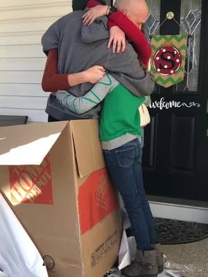 A post by @mjhuff1912 on TikTok caption: Some friends of mine got an early Christmas present this year. He came home early from a deployment after being gone 9 months #military #family