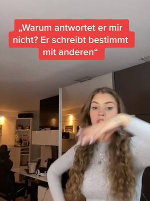 A post by @typischminecraft1 on TikTok caption: Mädels antwortet doch auch mal mit längeren Texten 🥴 #foryou #viral