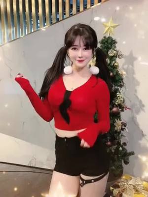 A post by @piraterolle on TikTok caption: Merry Christmas 🎄. #fyp #beautiful #marrychristmas