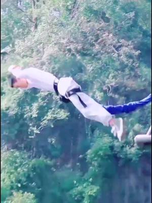 A post by @ujumpijump2 on TikTok caption: #bungeejumping