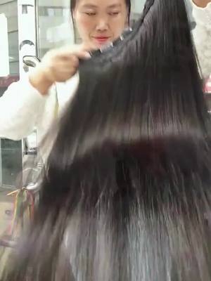 A post by @yulinring88 on TikTok caption: Beautiful wig, you deserve it. Want to be the most beautiful yourself?... #fyp #wigs #wig #girls #foryou