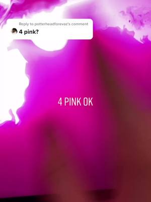 A post by @ioana.roblox on TikTok caption: Reply to @potterheadforevaz sorry you can try again #fyp #game #4 #pink