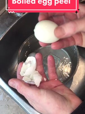 A post by @metzie72 on TikTok caption: Boiled egg peel hack. #lifehacks #egg #tiktokfood #tips #fyp