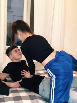 A post by @giuliaabet on TikTok caption: Hahahah scusa amore😂 #tiamo #trend #perte #viral