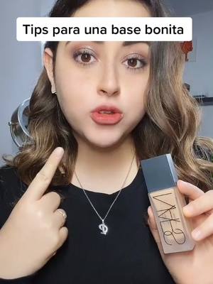 A post by @soypaolafelixg on TikTok caption: Una base bonita ❤️, ¿que videos les gustaría ver? Comenten 😍 #maquillaje #beautytutorial #beautymode #beautytips