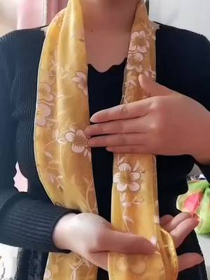 A post by @congscarf on TikTok caption: #scarf #ScarfTie #SilkScarf #SilkscarfTie