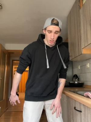 A post by @tropiiczz on TikTok caption: Der sound nimmt einen mit 🤣🤣