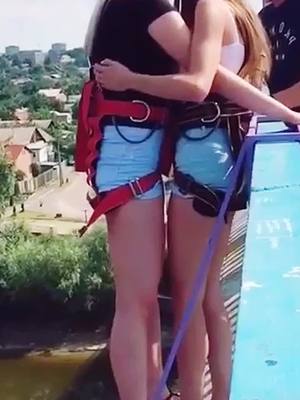 A post by @xuex22 on TikTok caption: If you bungee jump,who will you go with 😉😉😉#friend #lover