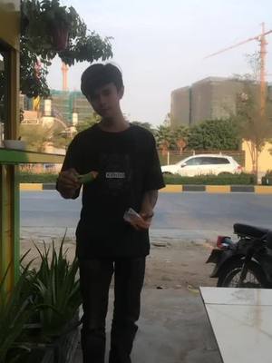 A post by @jeechhengsingle on TikTok caption: លេបទឹកមាត់🤪🤪😋😋😋