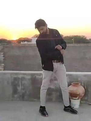 A post by @pradeepchobdar010 on TikTok caption: me likh du aasma pe #tiktok #status #Love #viral #viralvideo #1millionaudition #pradeepchobdar01 @mr_faisu_07 @user53rlbjt36k