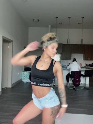 A post by @oriannaile on TikTok caption: what a hype man👋🏽🍑😂 #fyp#explore#peach#lgbt#female#blowup#fitness