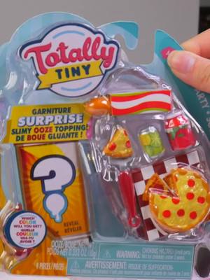 A post by @h5kids on TikTok caption: Pizza! #mini #minitoys #miniature #toys #unboxing #pizza #h5kids #foryou #foryoupage #fyp