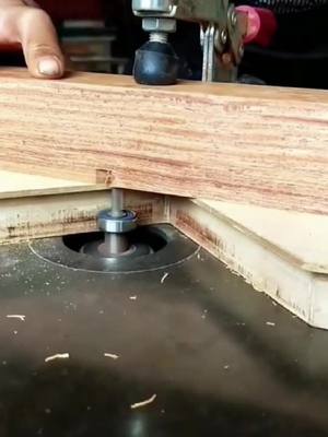 A post by @xiaojiegecjj on TikTok caption: HAHA #foryou #woodworking #woodmaker #workoutchallenge #handmade #DoTheScottsSlide